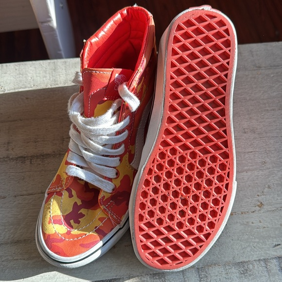 VANS Old School high-tops. Excellent shape. Maybe worn once. Men’s 4.5/W sz 6. - Picture 3 of 6